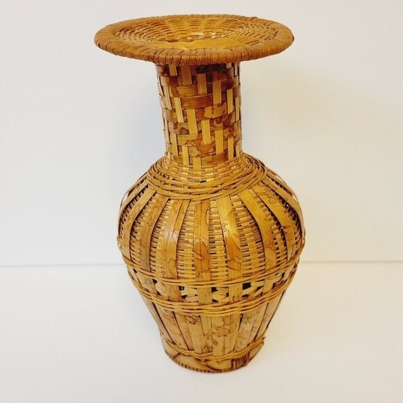 Handmade Bottle Neck Wicker Basket - Picture 3 of 9